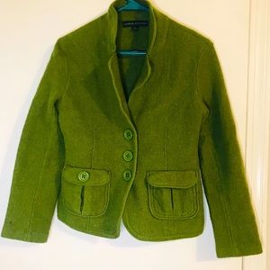 Button up pea green wool jacket coat with buttoned pockets